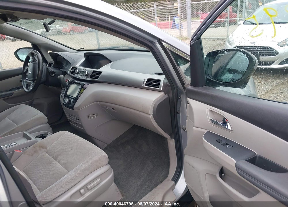 2016 HONDA ODYSSEY SE VIN: 5FNRL5H35GB078067