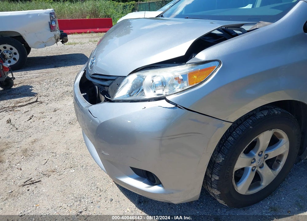 2013 TOYOTA SIENNA LE V6 8 PASSENGER VIN: 5TDKK3DC6DS303411