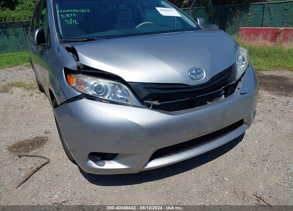 2013 TOYOTA SIENNA LE V6 8 PASSENGER VIN: 5TDKK3DC6DS303411