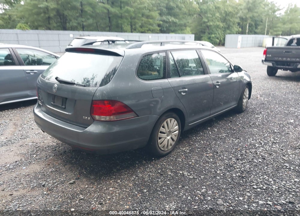 2010 VOLKSWAGEN JETTA S VIN: 3VWKZ7AJ3AM623350