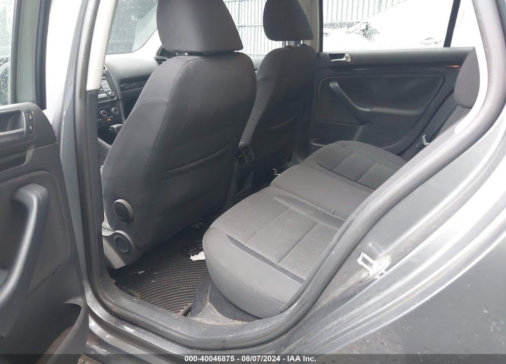 2010 VOLKSWAGEN JETTA S VIN: 3VWKZ7AJ3AM623350