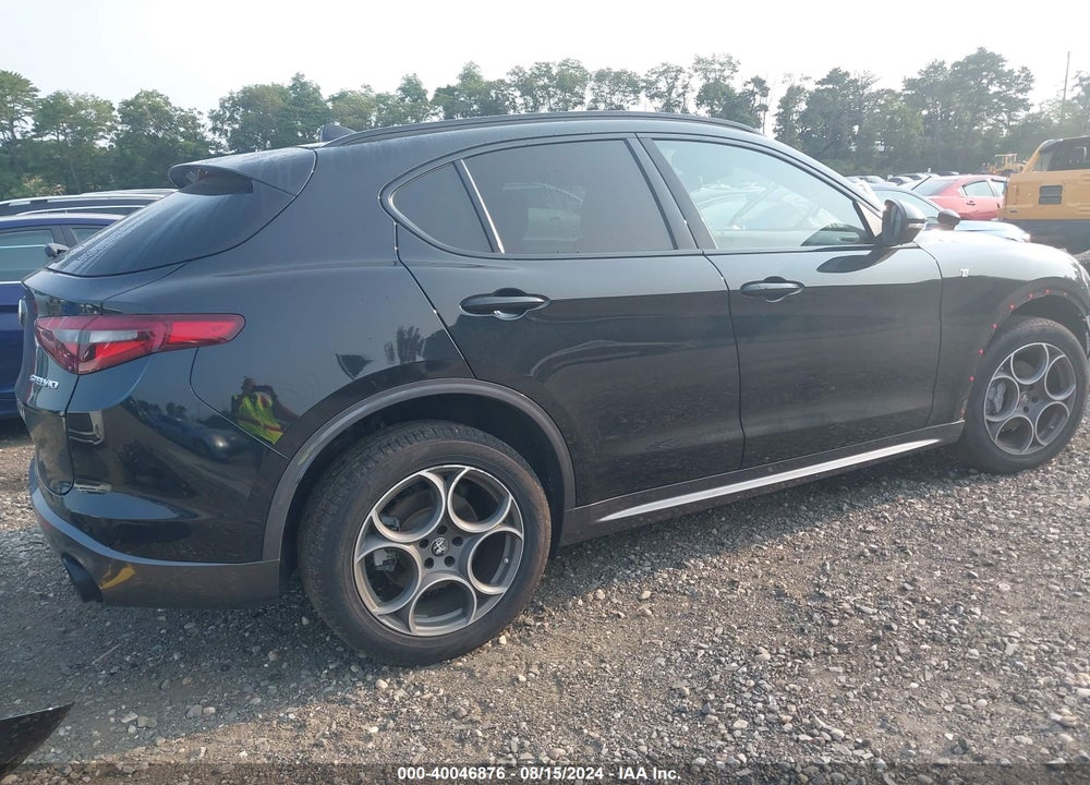 2022 ALFA ROMEO STELVIO TI AWD VIN: ZASPAKBN3N7D39325