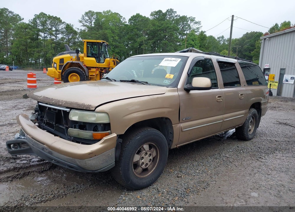 2000 CHEVROLET SUBURBAN 1500 LT VIN: 3GNFK16T0YG138440