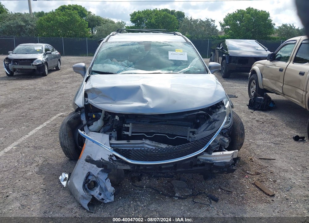 2019 CHRYSLER PACIFICA TOURING L VIN: 2C4RC1BG1KR685472