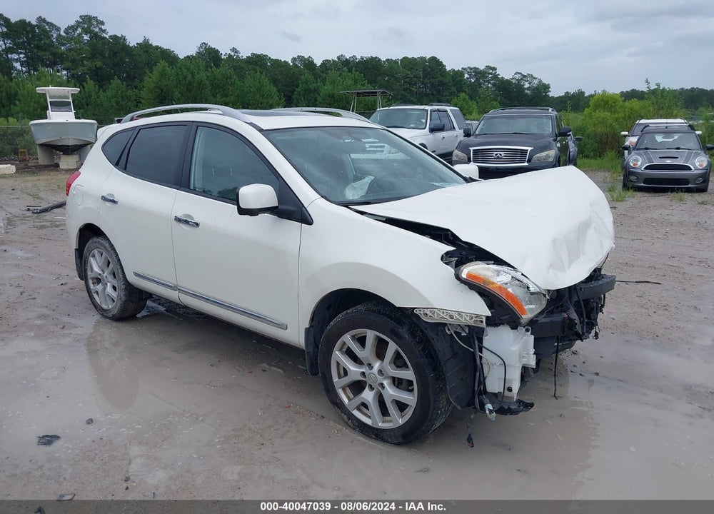 2013 NISSAN ROGUE SV W/SL PKG VIN: JN8AS5MT3DW008102