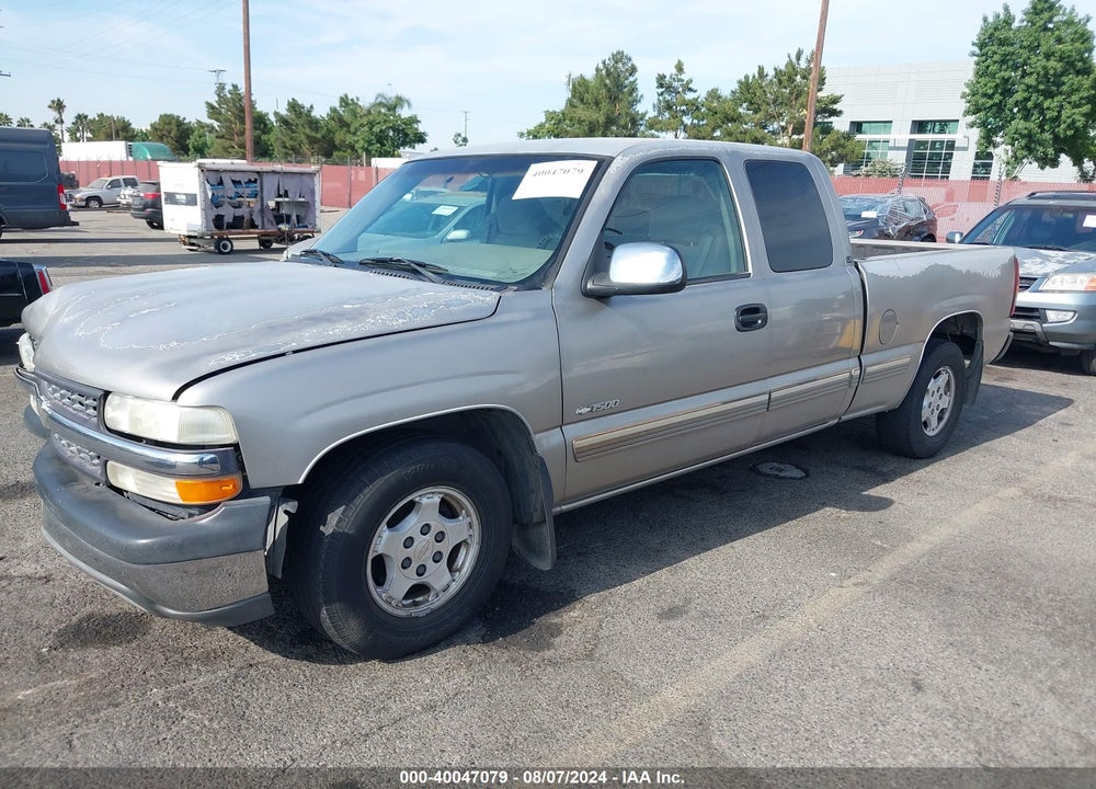 2000 CHEVROLET SILVERADO 1500 LS VIN: 2GCEC19T6Y1391428