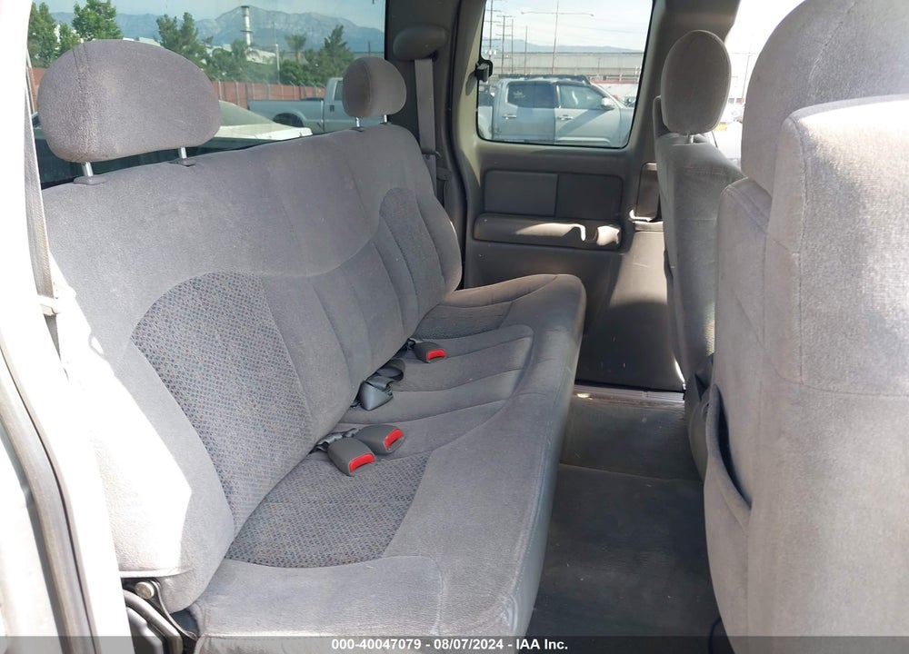 2000 CHEVROLET SILVERADO 1500 LS VIN: 2GCEC19T6Y1391428