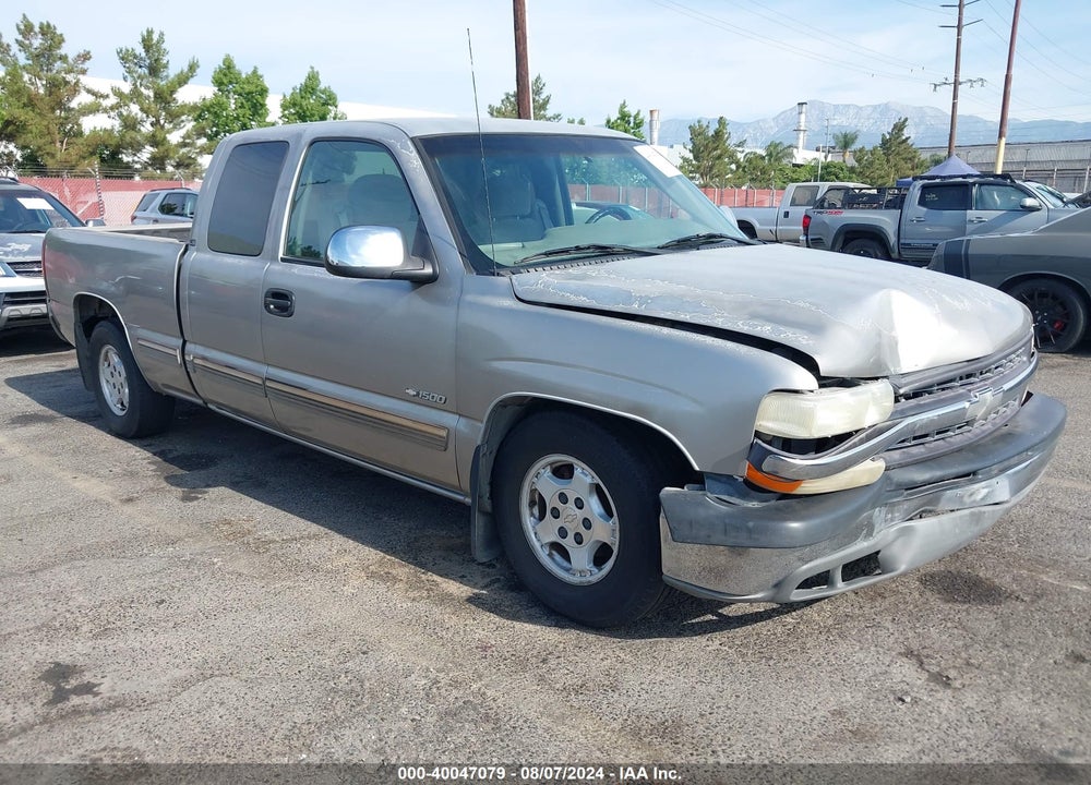 2000 CHEVROLET SILVERADO 1500 LS VIN: 2GCEC19T6Y1391428