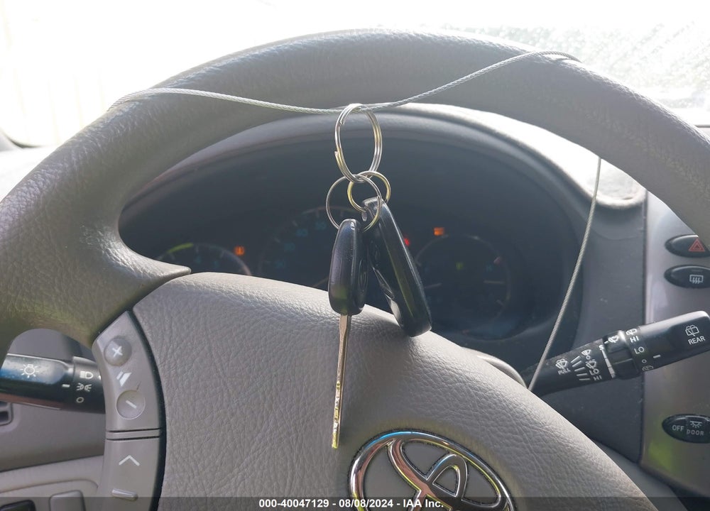 2008 TOYOTA SIENNA LE VIN: 5TDZK23C78S115643