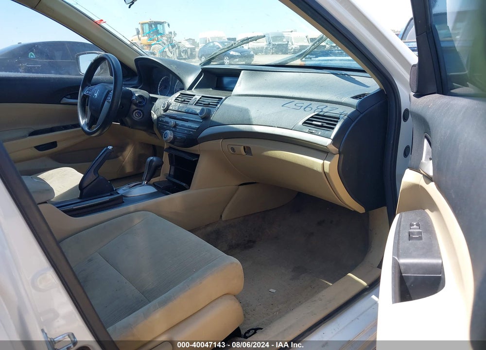 2011 HONDA ACCORD 2.4 LX VIN: 1HGCP2F32BA040777