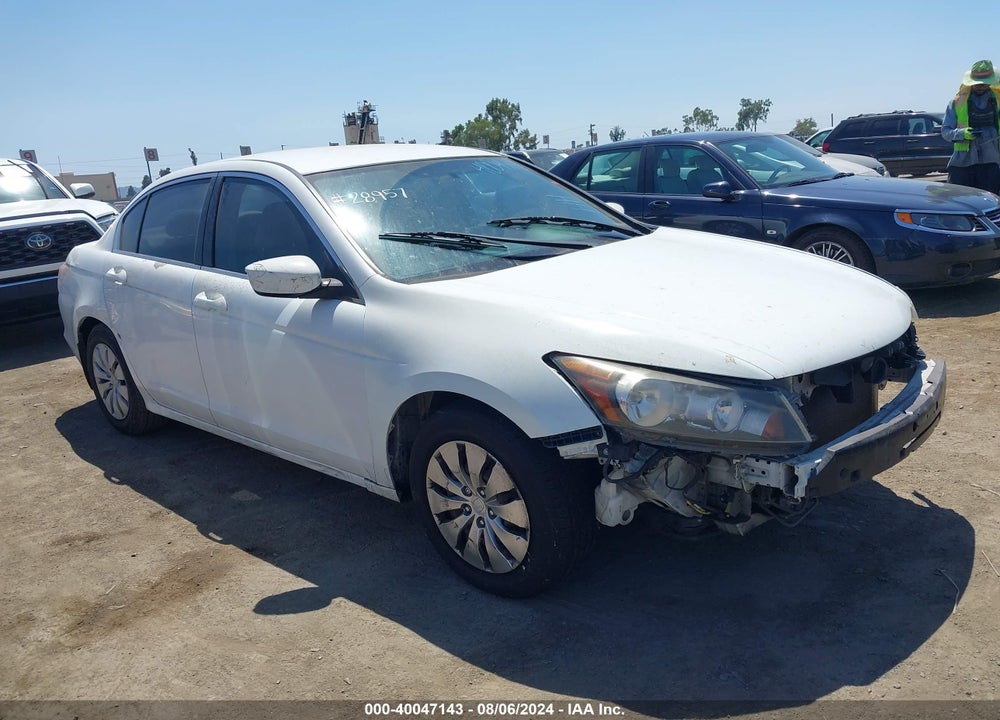 2011 HONDA ACCORD 2.4 LX VIN: 1HGCP2F32BA040777