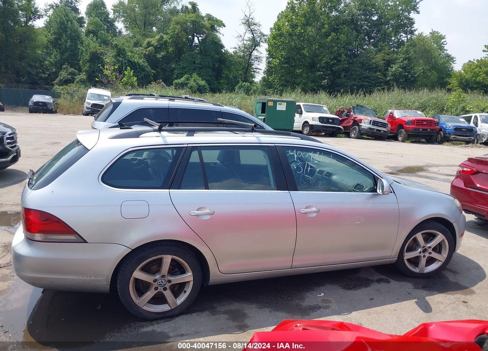 2010 VOLKSWAGEN JETTA TDI VIN: 3VWTL7AJ4AM638400