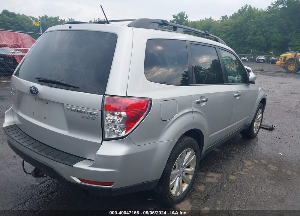2011 SUBARU FORESTER 2.5X PREMIUM VIN: JF2SHADC0BH748877