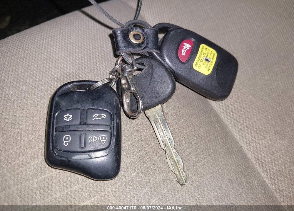 2011 HYUNDAI SANTA FE GLS VIN: 5XYZGDABXBG077093
