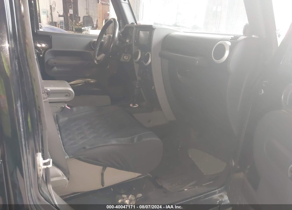 2009 JEEP WRANGLER UNLIMITED SAHARA VIN: 1J4GA59169L781746