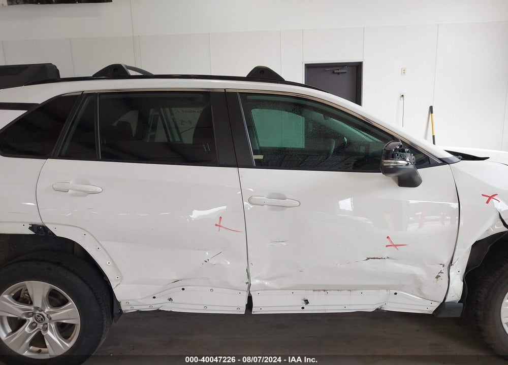 2021 TOYOTA RAV4 XLE VIN: 2T3W1RFV7MC165710