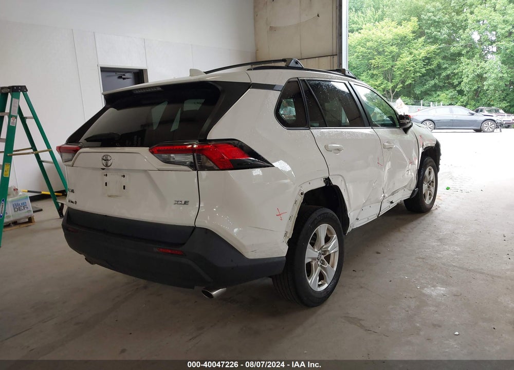 2021 TOYOTA RAV4 XLE VIN: 2T3W1RFV7MC165710