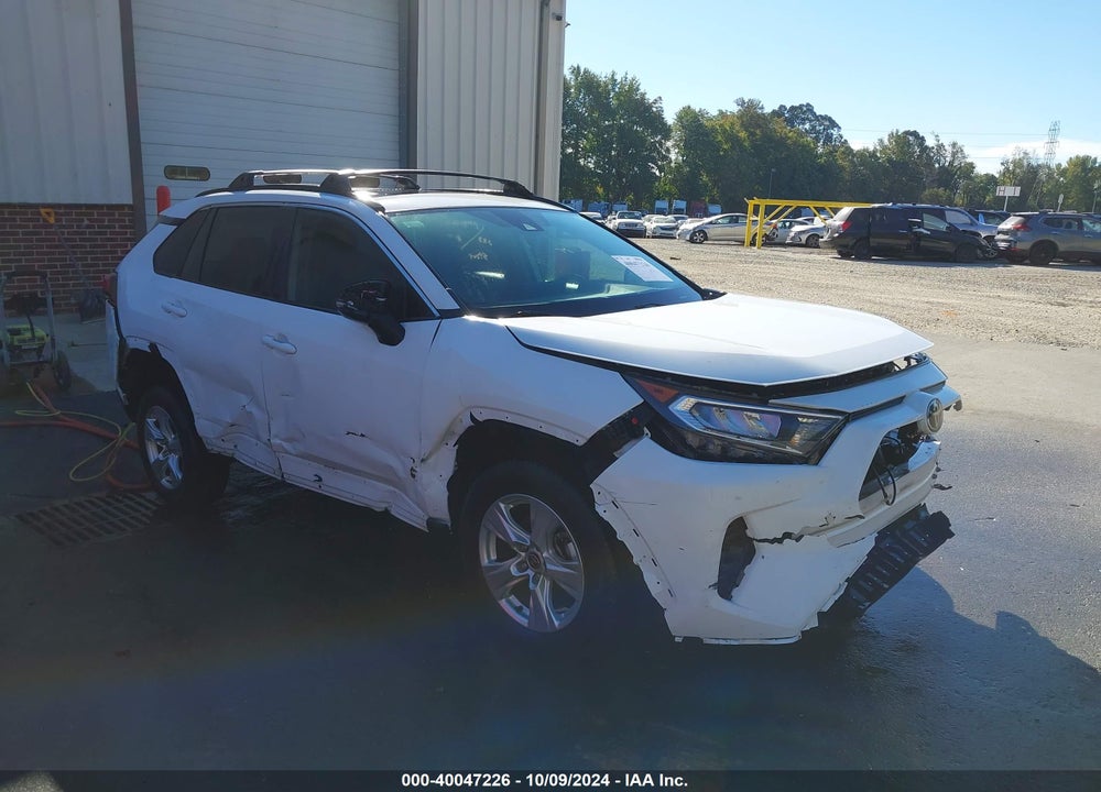 2021 TOYOTA RAV4 XLE VIN: 2T3W1RFV7MC165710