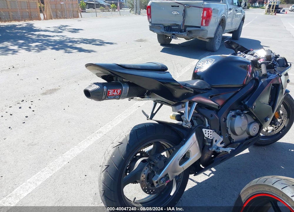 2005 HONDA CBR600 RR VIN: JH2PC37125M201721