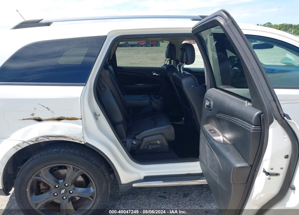 2018 DODGE JOURNEY CROSSROAD AWD VIN: 3C4PDDGGXJT388100