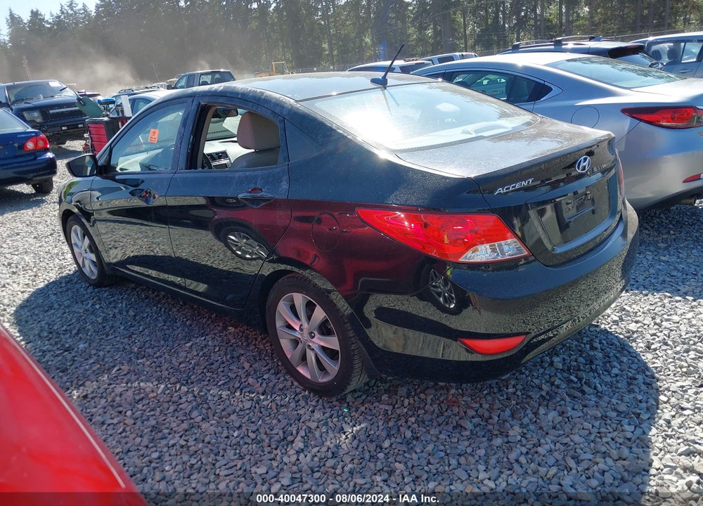 2013 HYUNDAI ACCENT VIN: KMHCU4AE1DU312051
