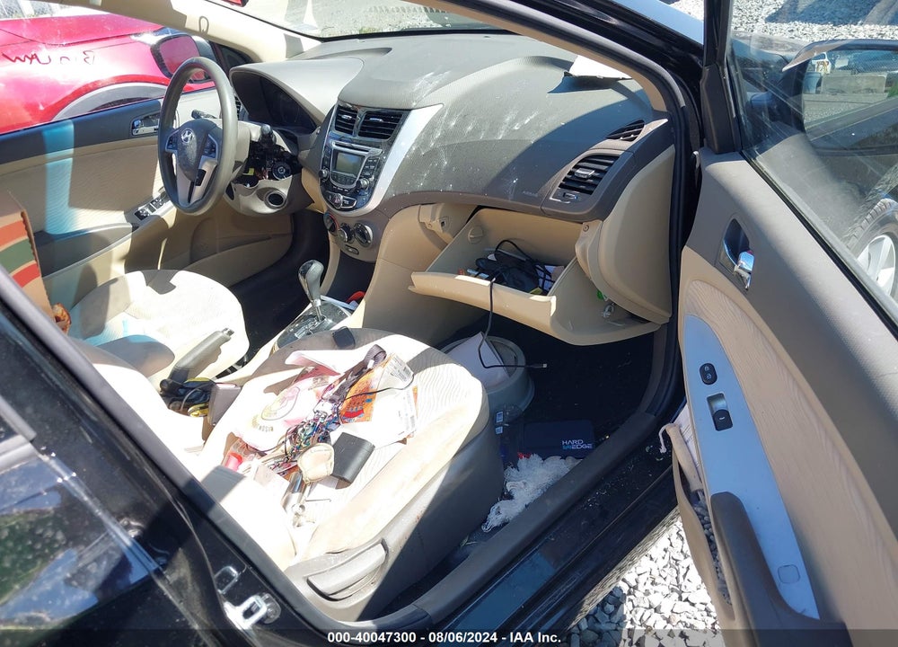 2013 HYUNDAI ACCENT VIN: KMHCU4AE1DU312051