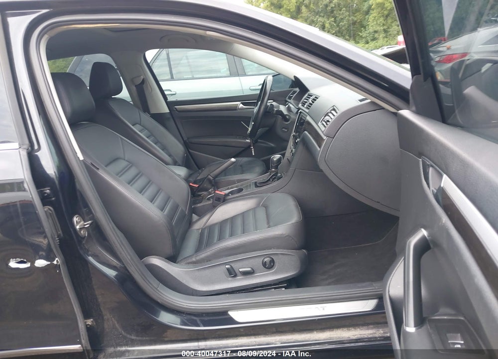 2017 VOLKSWAGEN PASSAT V6 SEL PREMIUM VIN: 1VWCM7A37HC055166