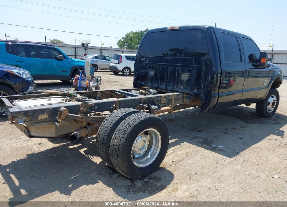2014 FORD F-350 CHASSIS LARIAT VIN: 1FD8W3HT2EEA21097