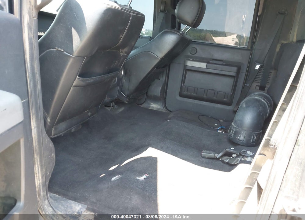 2014 FORD F-350 CHASSIS LARIAT VIN: 1FD8W3HT2EEA21097