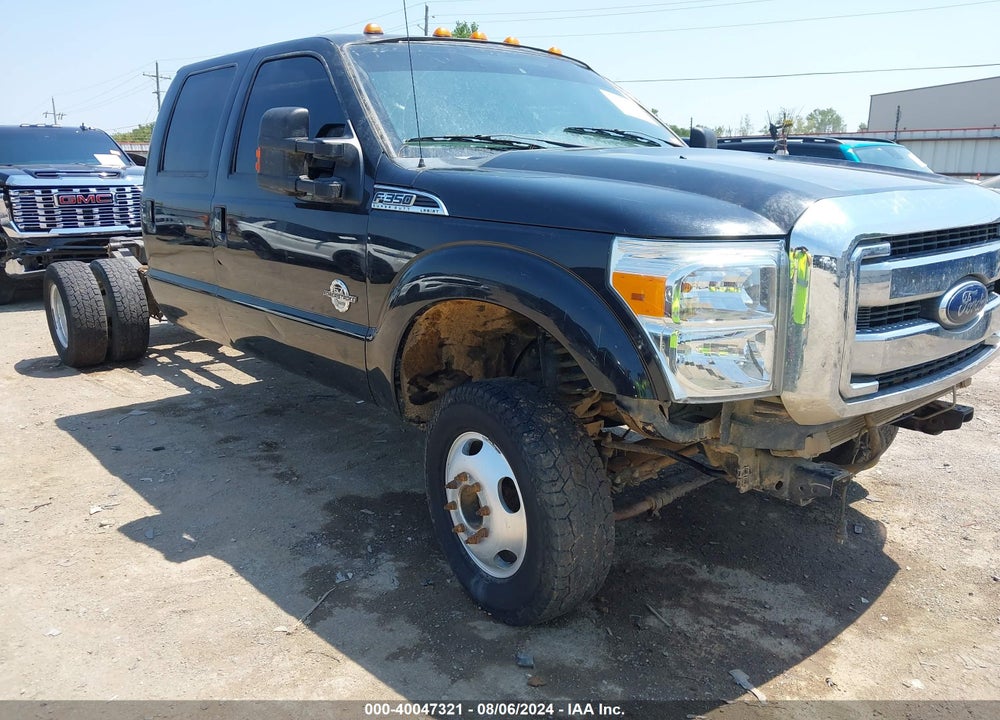 2014 FORD F-350 CHASSIS LARIAT VIN: 1FD8W3HT2EEA21097