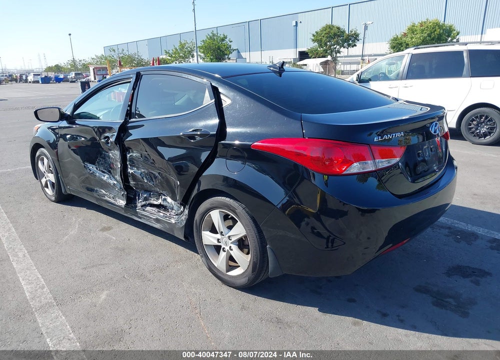 2013 HYUNDAI ELANTRA GLS VIN: KMHDH4AEXDU753704