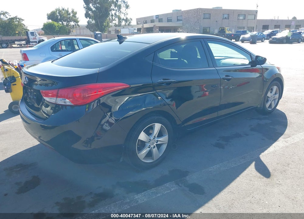 2013 HYUNDAI ELANTRA GLS VIN: KMHDH4AEXDU753704