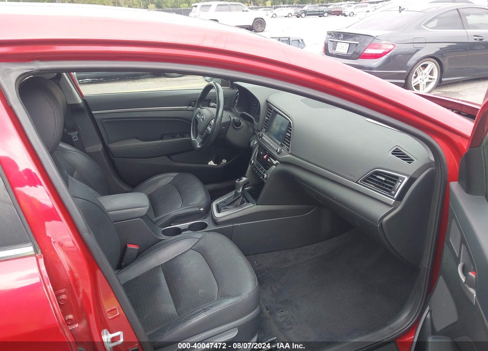 2017 HYUNDAI ELANTRA LIMITED VIN: 5NPD84LF9HH039590