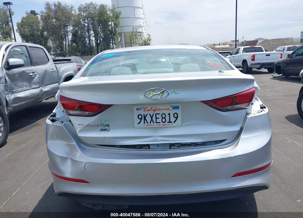 2018 HYUNDAI ELANTRA SE VIN: KMHD74LFXJU646110