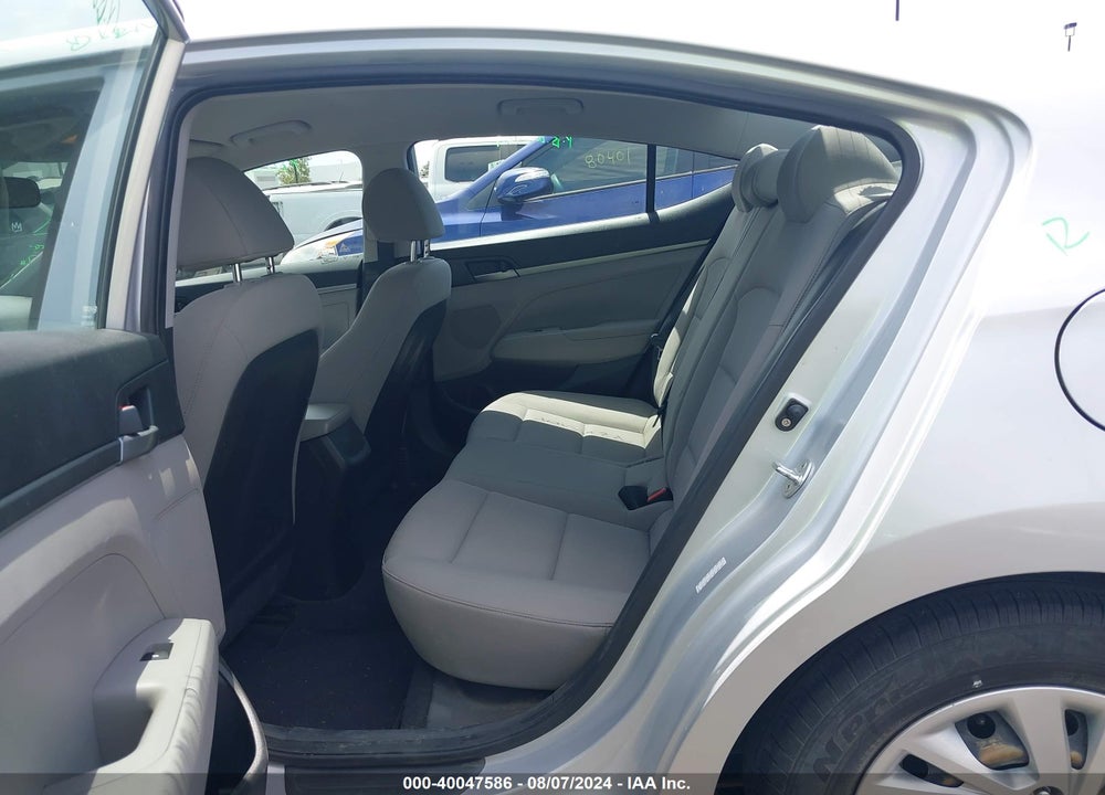 2018 HYUNDAI ELANTRA SE VIN: KMHD74LFXJU646110