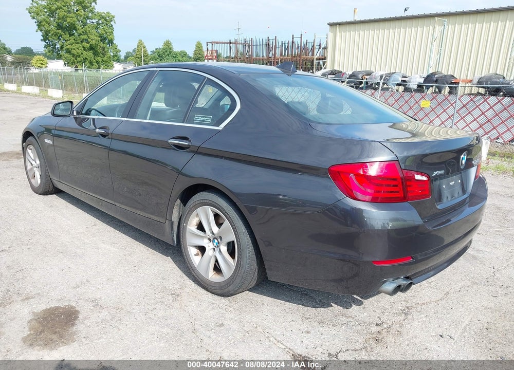 2013 BMW 528I XDRIVE VIN: WBAXH5C51DDW16863