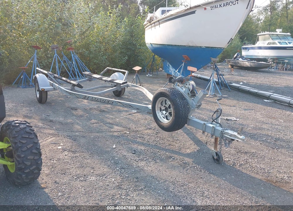2002 EZ LOADER TRAILER VIN: 1ZEAAAMC43A010313