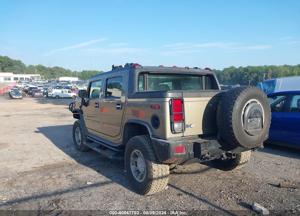 2005 HUMMER H2 SUT VIN: 5GRGN22U75H109185