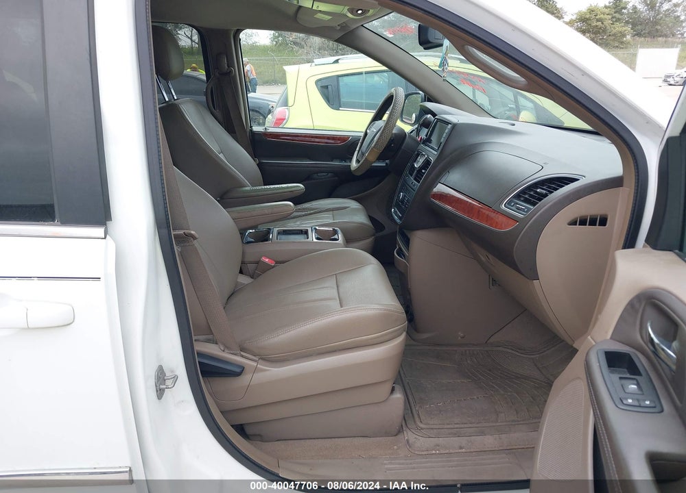 2014 CHRYSLER TOWN & COUNTRY TOURING VIN: 2C4RC1BG9ER399888