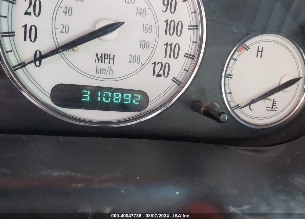 2002 CHRYSLER 300M VIN: 2C3HE66G12H250703