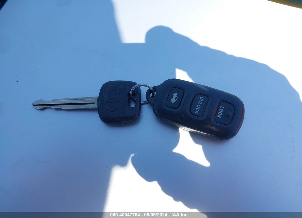 2003 TOYOTA CAMRY SE VIN: 4T1BE32K33U652386