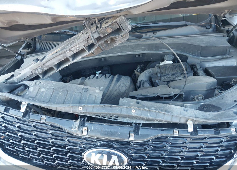 2015 KIA SORENTO LX VIN: 5XYKTDA62FG632253