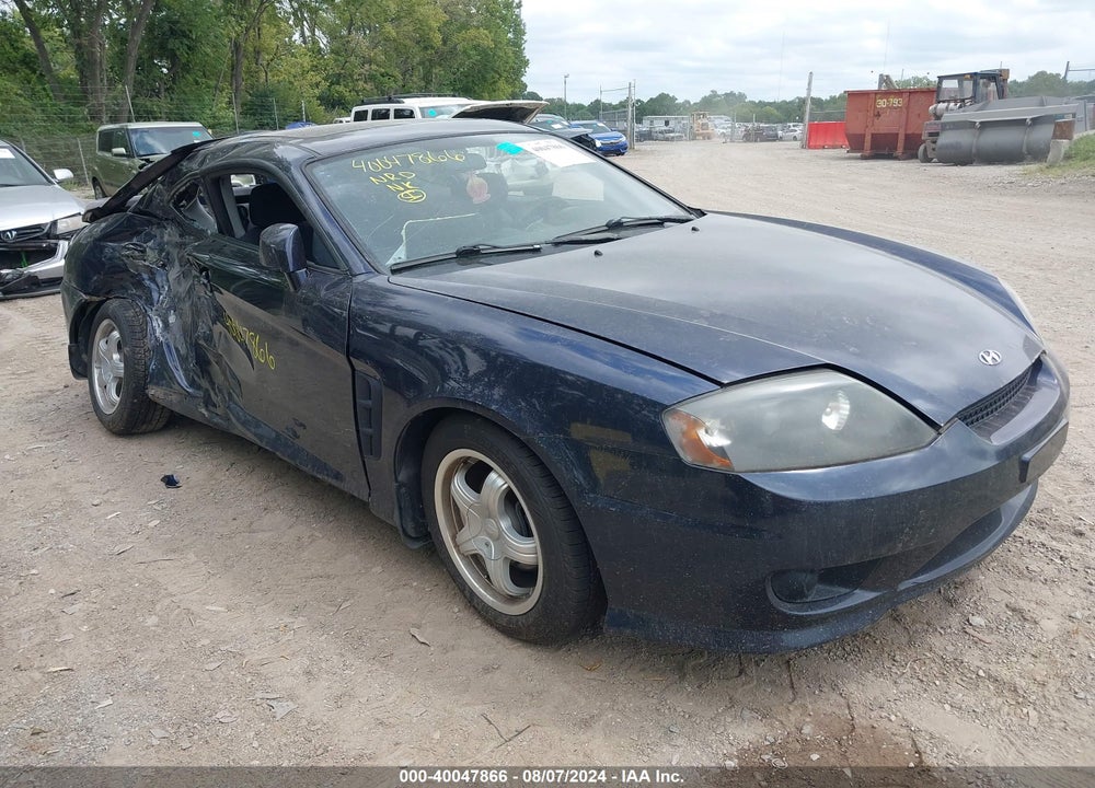 2005 HYUNDAI TIBURON VIN: KMHHM65D15U157845