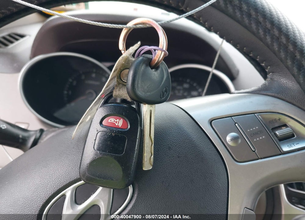 2013 HYUNDAI TUCSON GLS VIN: KM8JUCAC1DU609207