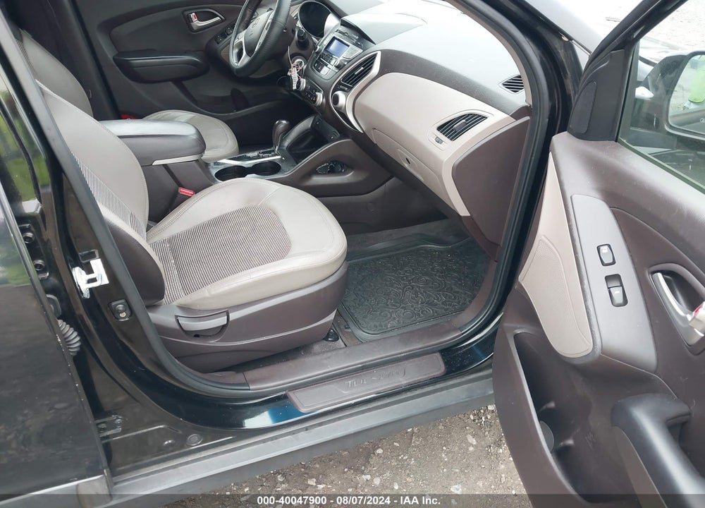 2013 HYUNDAI TUCSON GLS VIN: KM8JUCAC1DU609207