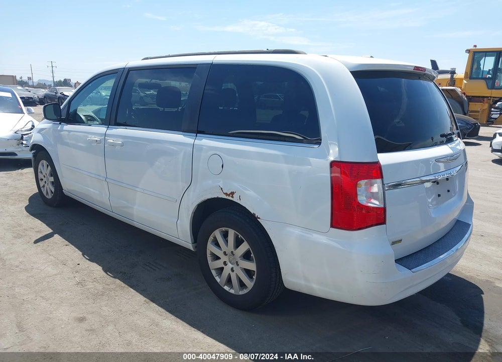 2015 CHRYSLER TOWN & COUNTRY LX VIN: 2C4RC1AG8FR672659