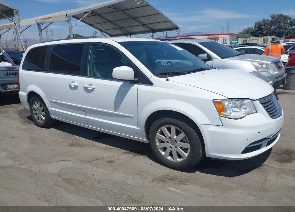 2015 CHRYSLER TOWN & COUNTRY LX VIN: 2C4RC1AG8FR672659