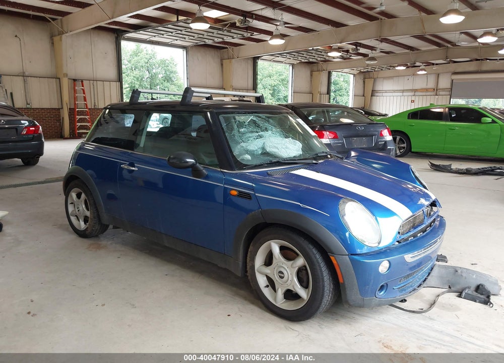 2005 MINI COOPER VIN: WMWRC33515TK61714