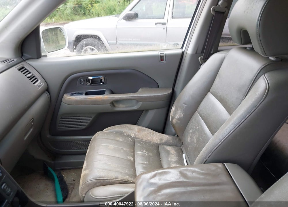 2006 HONDA PILOT EX-L VIN: 2HKYF185X6H540491