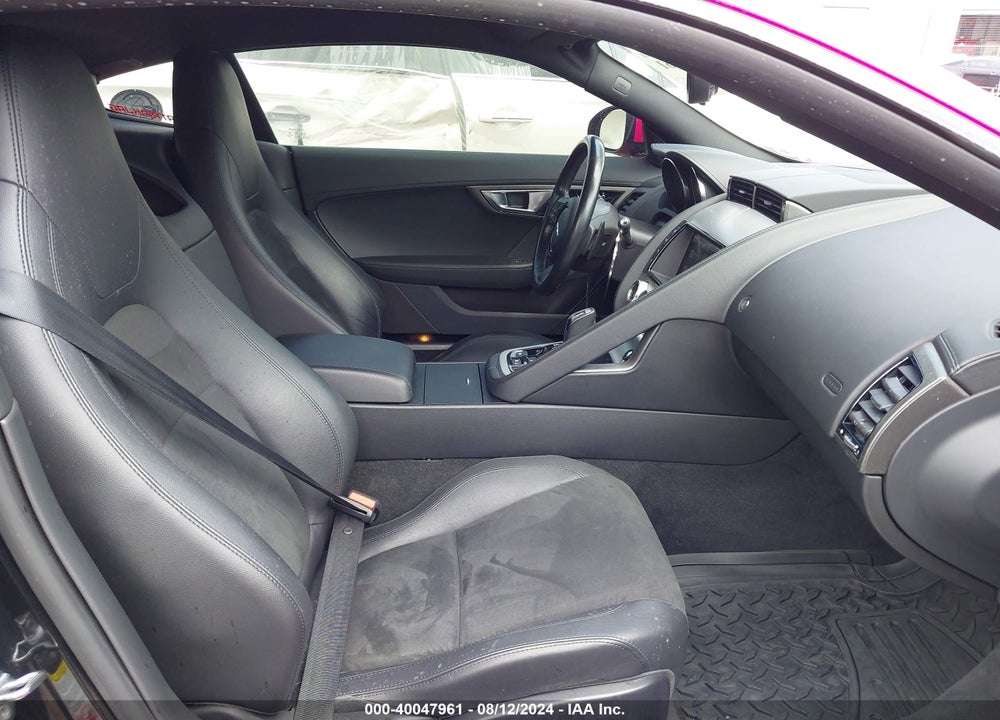 2016 JAGUAR F-TYPE VIN: SAJWA6AT8G8K22673